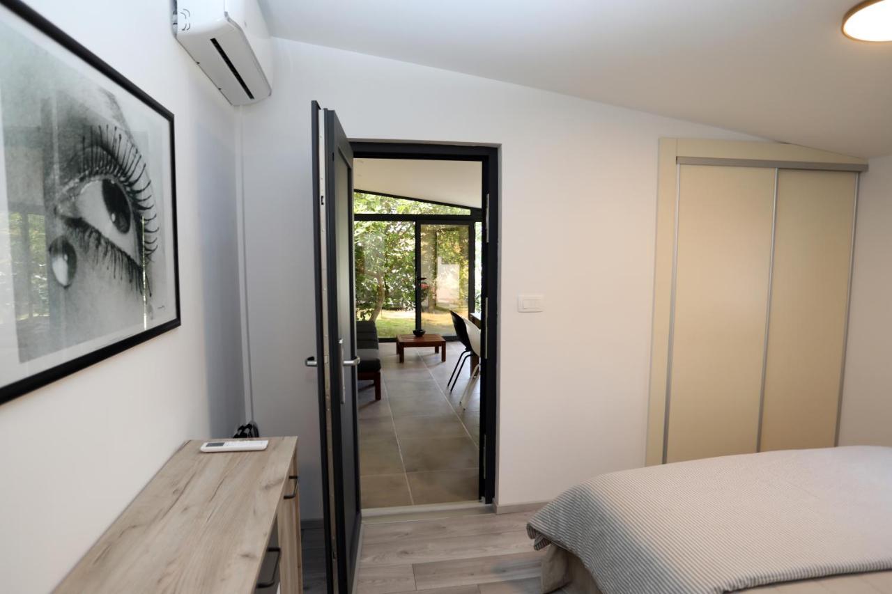 Guest House Tika Medulin Extérieur photo